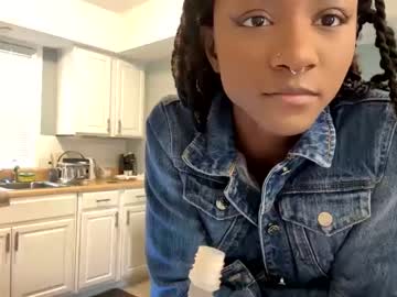girl
        zaelas cam image #90793