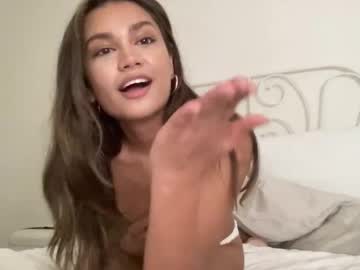 girl Latina Sex Cam with nikkibubble