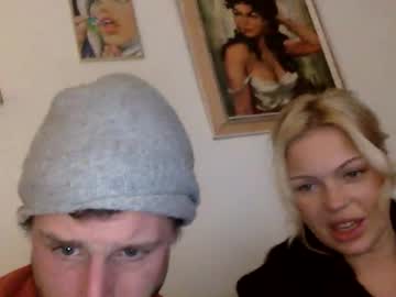 couple
        hugeswedishviking cam image #221254