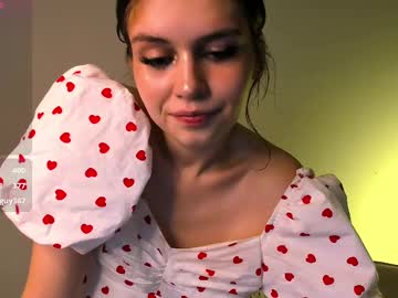 girl
        linda_y cam image #214276
