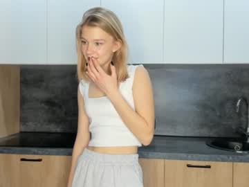 girl
        leilagillim cam image #149065