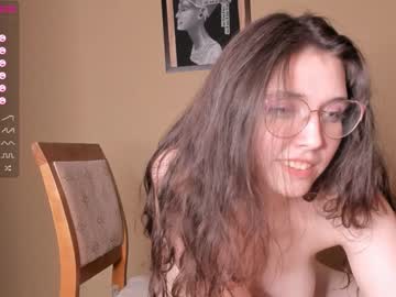 girl
        sueberry cam image #89771