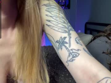 couple
        babyytonight cam image #25354