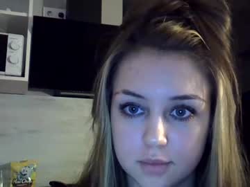 girl
        starshinex cam image #150711