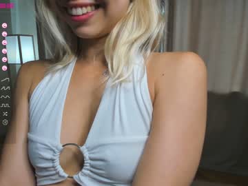 girl
        springgmelodyy cam image #101834