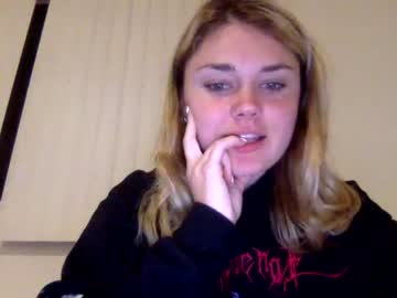 girl
        cassidyyqueen cam image #82292