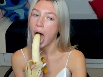 girl
        she_rry cam image #125216