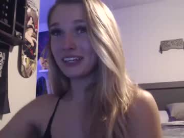 girl
        alicetheinnocentt cam image #70559