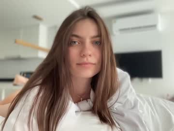 girl Latina Sex Cam with kattyyy_catt