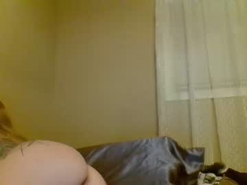 girl
        lilyrae777 cam image #102806