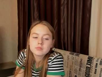 girl
        charlenemine cam image #36717