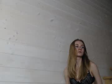 girl
        princess__aurora cam image #57935