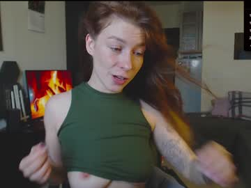 girl
        weed_princesss cam image #186352