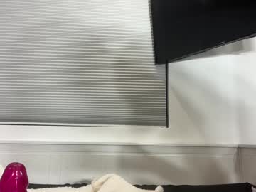 girl
        baileygreer cam image #254780
