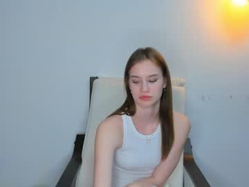 girl
        merciabeer cam image #164637