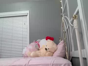 girl
        prettyy_kittyy666 cam image #36729