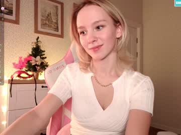 girl
        yourlilian cam image #225743