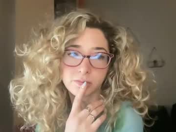 girl
        themissstevie cam image #86721