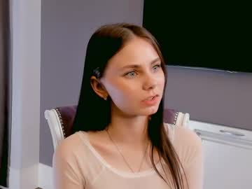 girl
        sheenafairleigh cam image #182353