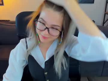 girl
        lisa_roses cam image #39840