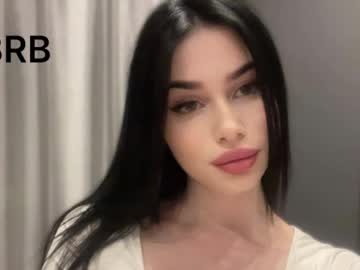 girl
        theaura cam image #247561