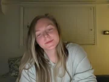 girl
        honeymoore cam image #94304
