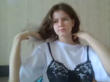 girl
        lilolum cam image #157893
