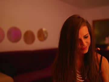 girl
        gloria_longoria cam image #204880