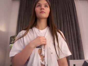 girl
        edwinabuoy cam image #212301