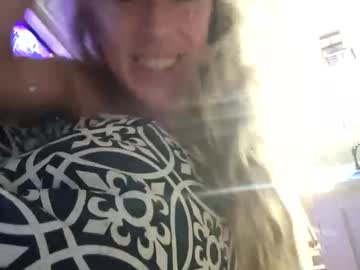 girl
        bmorganne420 cam image #207343