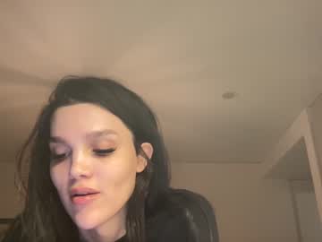 girl
        foxyshayy cam image #76899