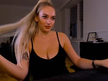 girl
        chillii_pepper cam image #70628