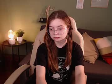 girl
        avva_gardner cam image #208044