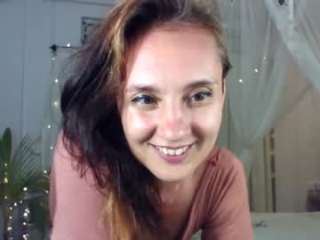 couple
        goddess_marylin cam image #118900