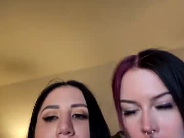 couple Latina Sex Cam with friskybusiness6969