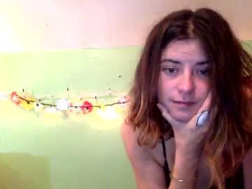 girl
        janicepepper cam image #19036