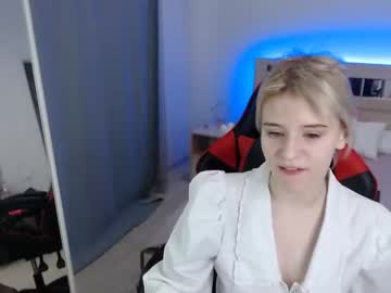 girl
        nicole_coyy cam image #34699