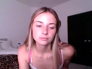 girl
        sophiesweetss cam image #175956