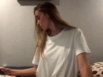 girl
        blondiebabbby420 cam image #12752