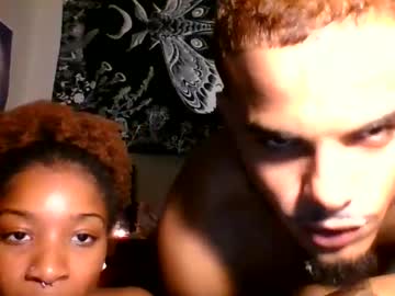 couple
        usewopp cam image #204869