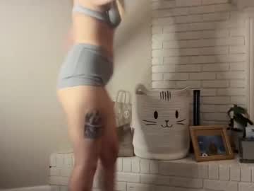 girl
        xkummx cam image #130229