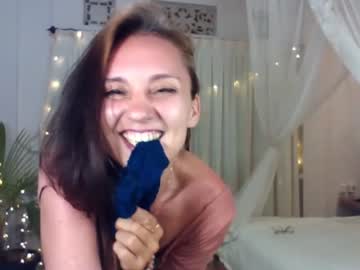 couple
        goddess_marylin cam image #118916