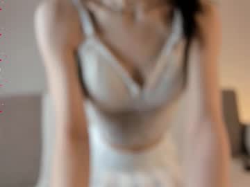 girl Latina Sex Cam with elwynagreaves