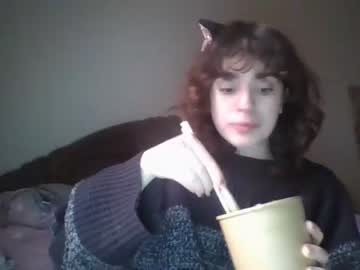 girl
        kitsunebby cam image #75369