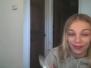 couple
        chloe_damian cam image #261232