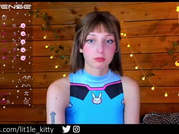 girl
        lit1le_kitty_ cam image #1894