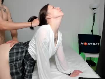 couple Latina Sex Cam with lilkimchii