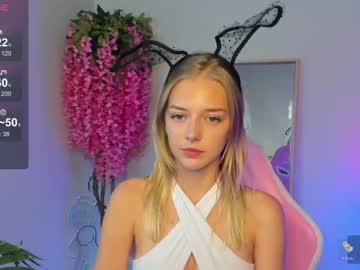 girl
        lolasmallbunny cam image #201551