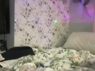 girl
        badgul cam image #130236