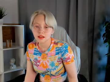 girl
        dorishane cam image #139960